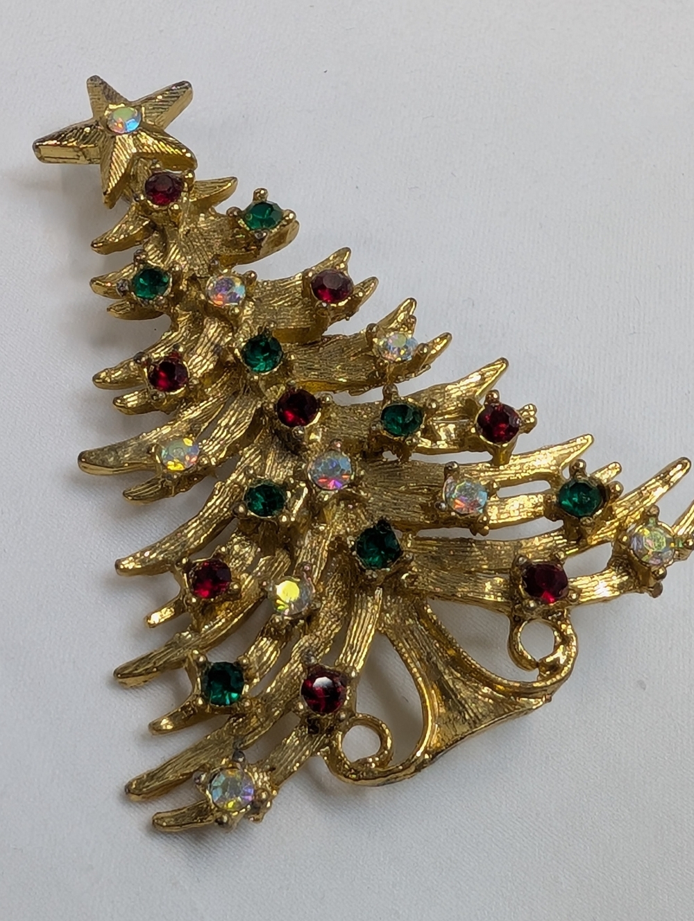 Vintage TANCER II Christmas Tree Gold Tone Brooch - Holiday Jewelry - Picture 3 of 10